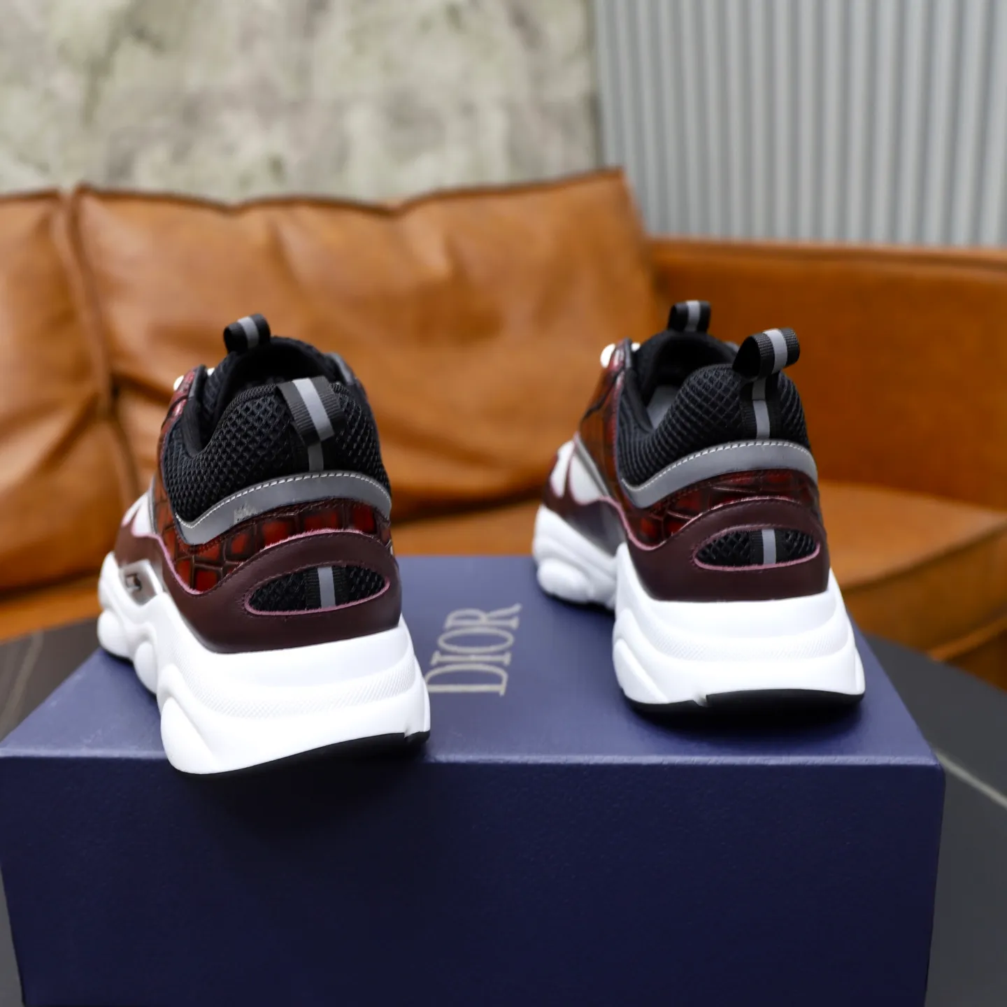 Ex-factory price: 500💰🙅‍♂️🙅‍♂️🙅‍♂️ Brand: Dior DIOR Standard code: 38-44 (45, 46 customized) Grade: Same as the official website Material: Original leather splicing Comfortable and breathable lining Original wear-resistant outsole Style category: Men's fashionable casual shoes Running sneakers Noble luxury brand elements Top luxury Color: actual picture color